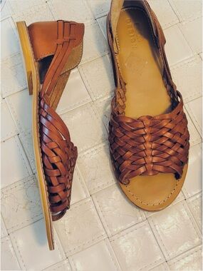 Boho OSOS Flat Brown Huarache Woven Leather Sandals NWOT-Size 8
